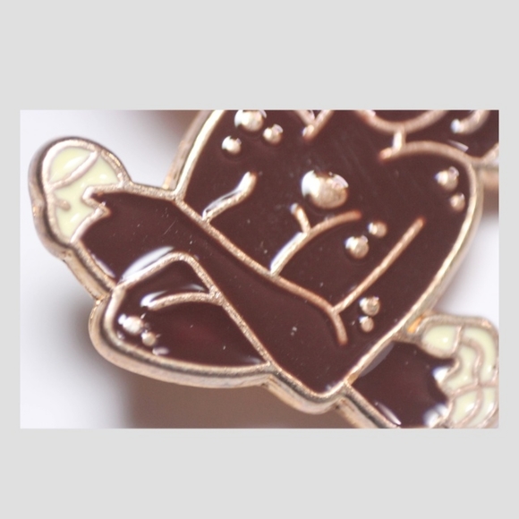 Mushroom girl enamel pin - Picture 2 of 10